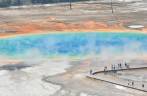 A fabulosa Grand Prismatic Pool, no Yellowstone National Park, em Wyoming, nos Estados Unidos